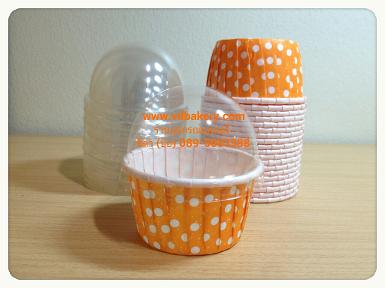 ถ้วยคัพเค้ก 5 cm. จุดขาว-พื้นส้ม พร้อมฝาโดม (20 ชุด/แพค)